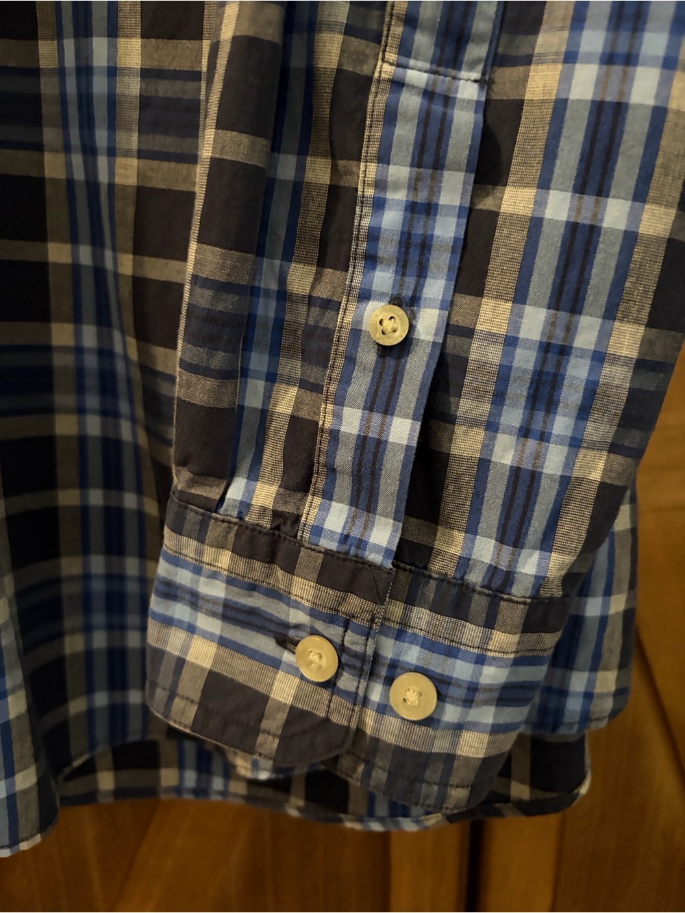 NAUTICA Men's Navy and Light Blue Plaid Button-Down Shirt SIZE LARGE - Picture 5 of 7
